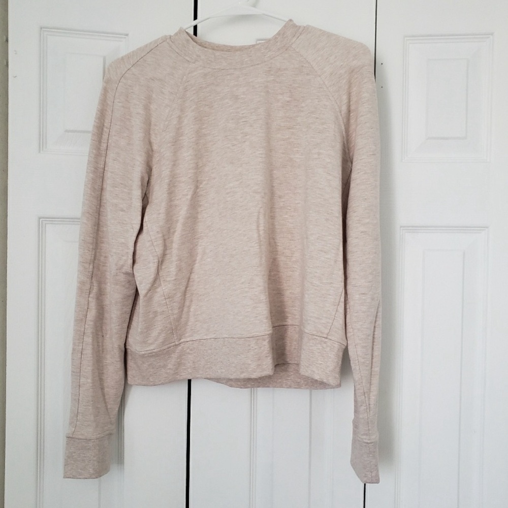Lululemon Cream Long Sleeve Sweatshirt